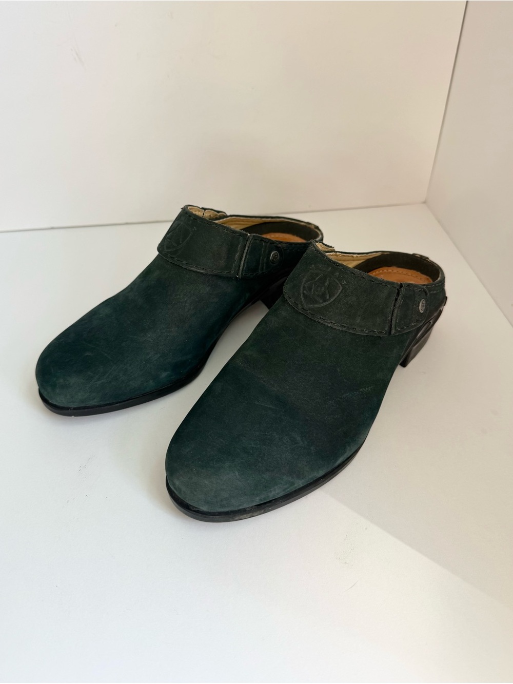 ARIAT Black Suede Santa Cruz Mule /Clog Slip-on Style Comfort & Support Shoe